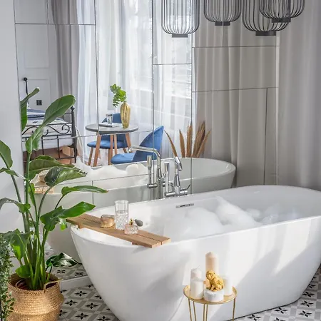Designerski Apartament Z Wolnostojaca Wanna Przy Starym Miescie *